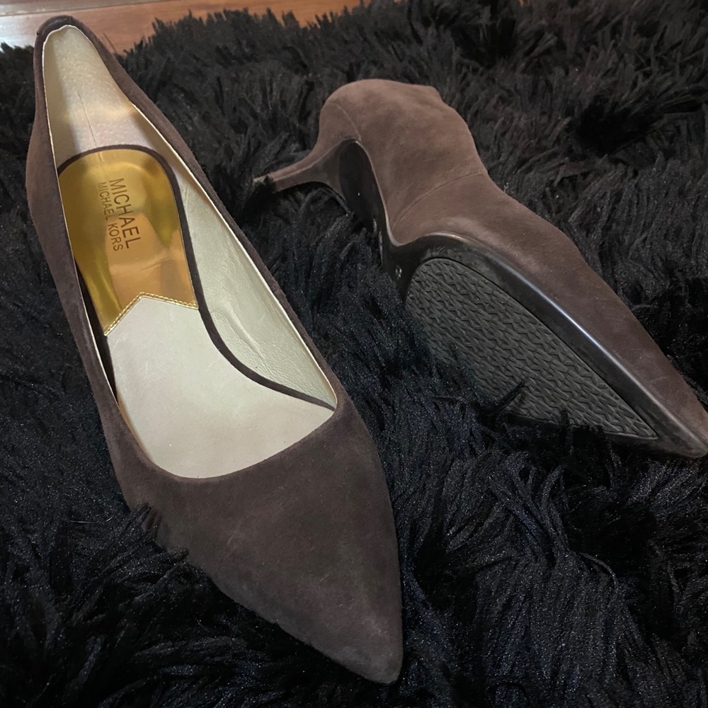 Authentic Michael Kors Suede Pumps